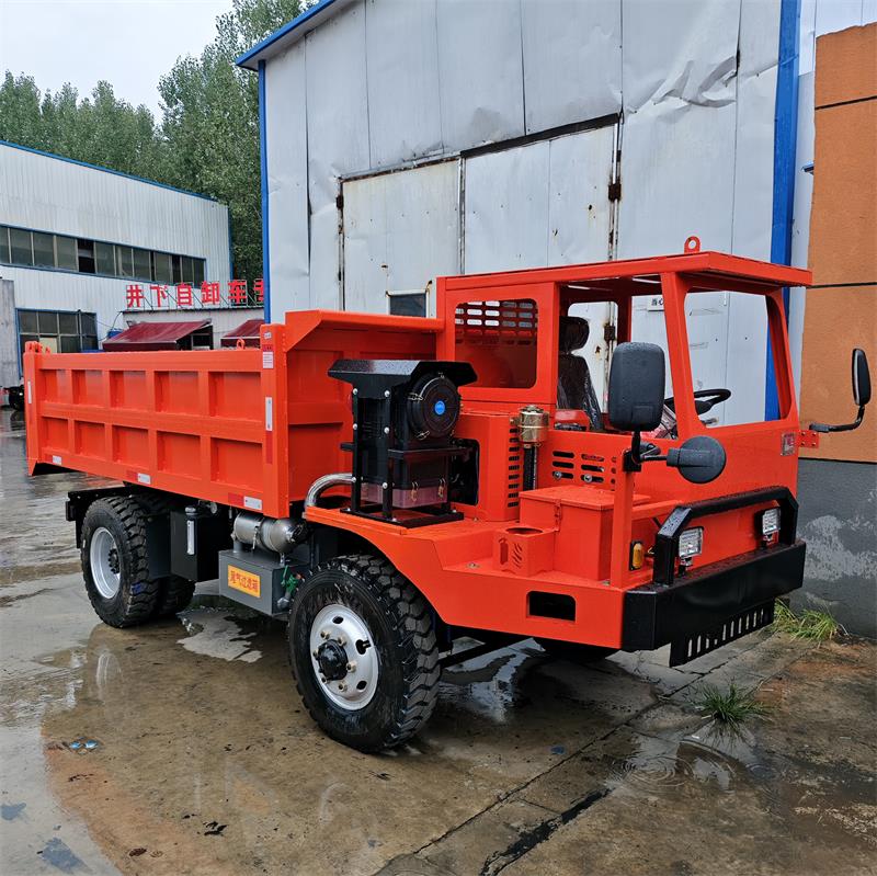 山東力牛10噸礦安車新款井下運(yùn)輸車