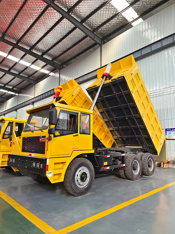 力牛礦安標(biāo)志UQ-20噸全封閉豪華駕駛室礦山井下專用運(yùn)輸車 礦用巷道渣土車濕式制動(dòng)